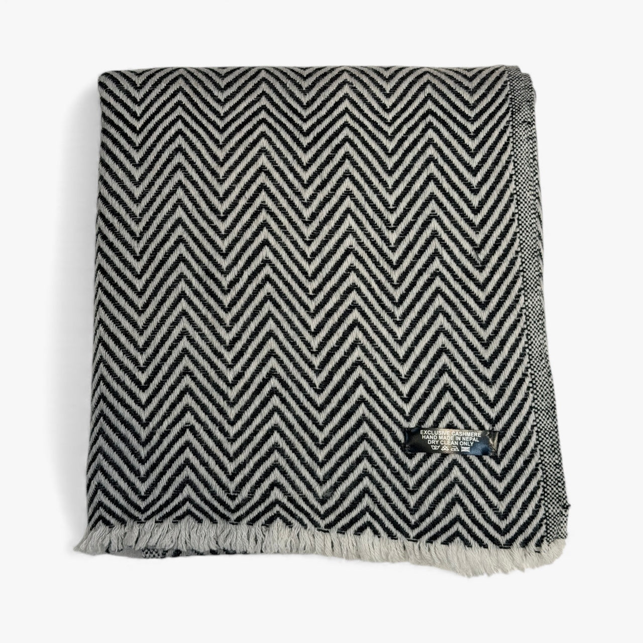 Herringbone Heritage – Handwoven Cashmere Blend Scarf